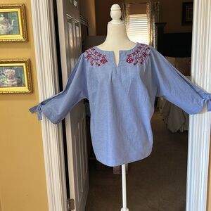 Lane Bryant Blue with red Embroidery split tie sleeve Top size 12